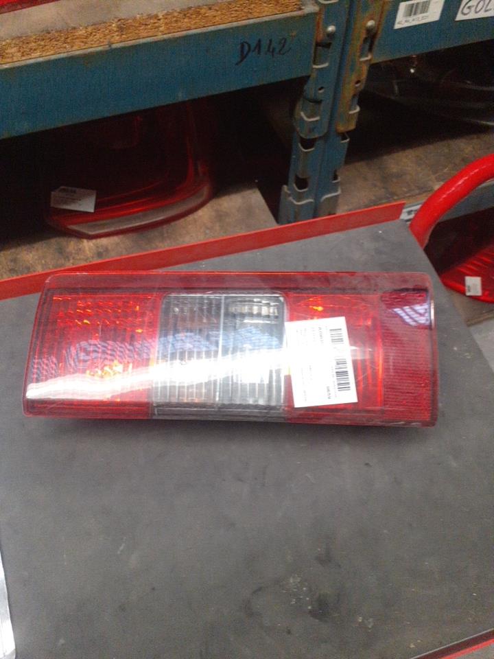 Fanale posteriore principale destro (luci) OPEL COMBO C PHASE 2 Diésel - 1