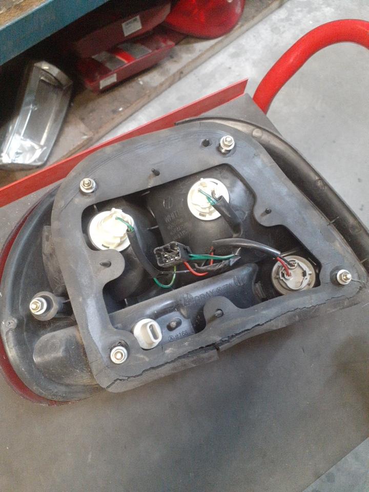 Fanale posteriore principale destro (luci) HYUNDAI PONY 3 Gasolina - 1