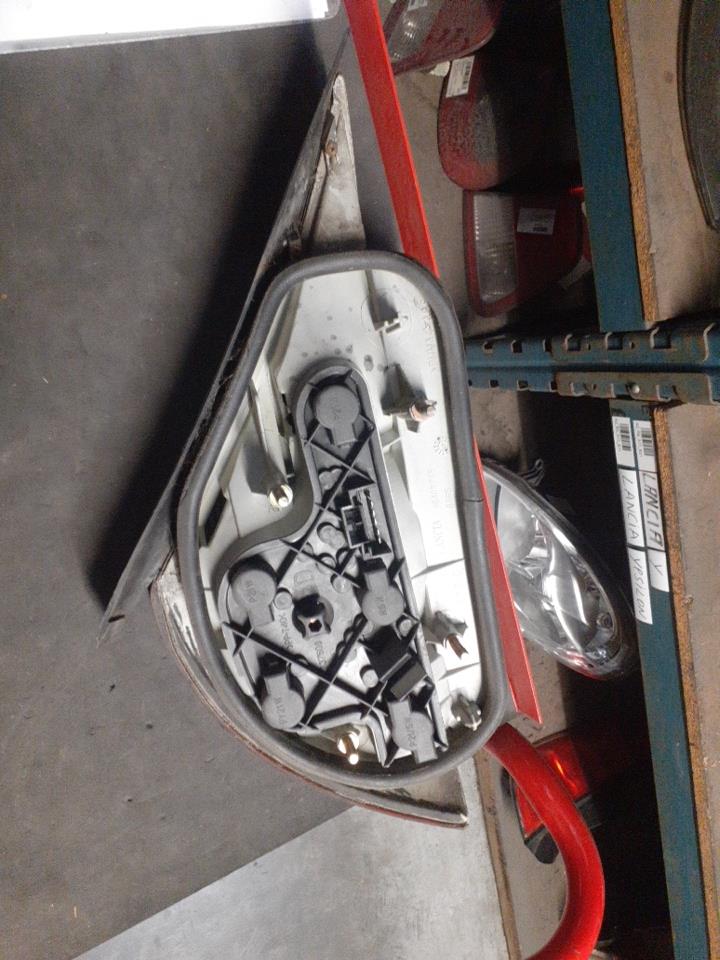 Fanale posteriore principale destro (luci) LANCIA YPSILON 3 PHASE 1 Gasolina - 1