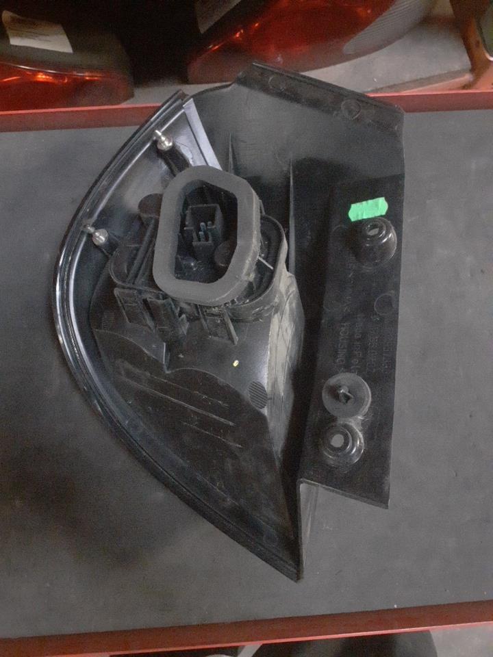 Fanale posteriore principale destro (luci) MITSUBISHI COLT 6 PHASE 2 Gasolina - 1