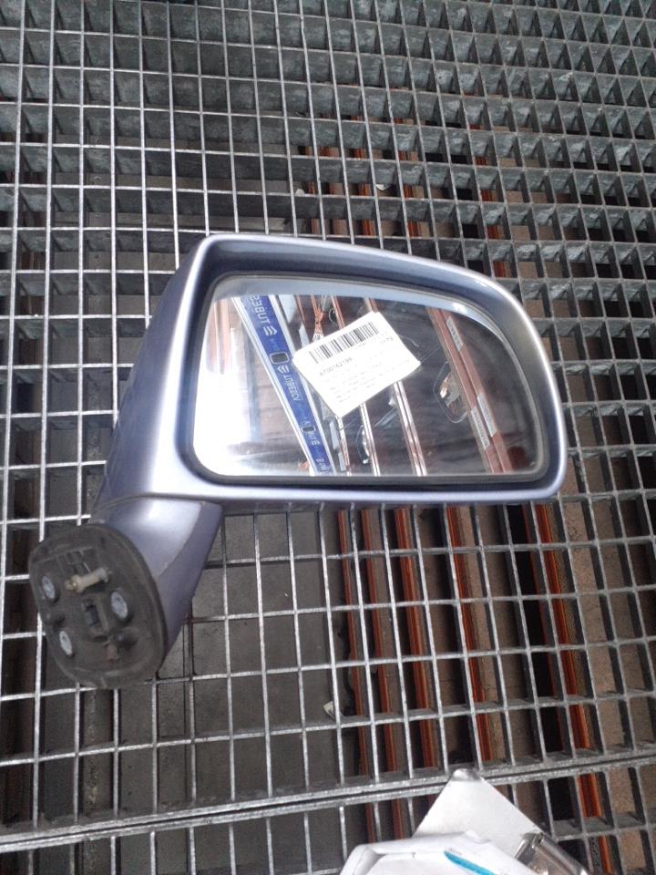 Retrovisor derecho HYUNDAI TRAJET Diésel - 1