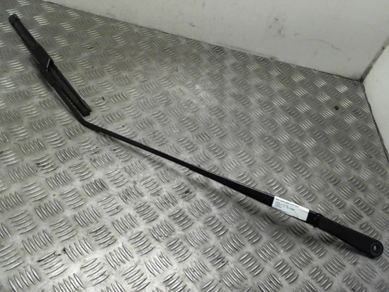 Braccio tergicristallo anteriore destro FORD FIESTA 7 PHASE 1 Gasolina - 1