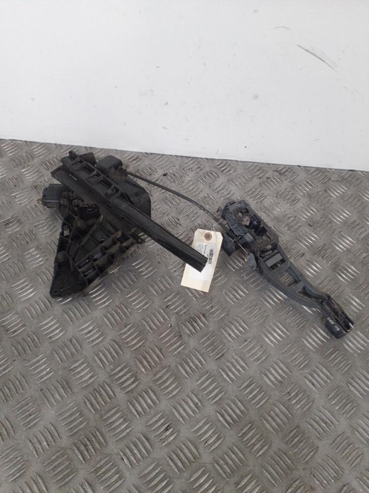 Serrure avant droit FORD FOCUS 2 PHASE 2 BREAK Diesel - 1
