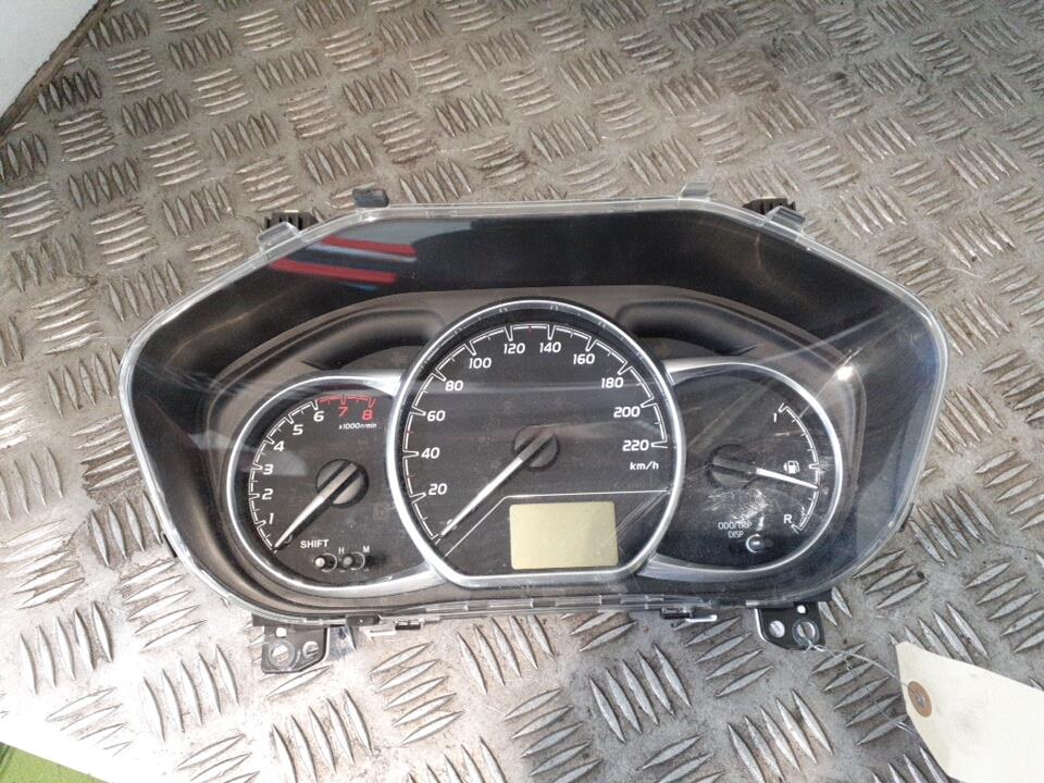 Compteur TOYOTA YARIS 3 PHASE 3 Super White II (040) Essence - 1