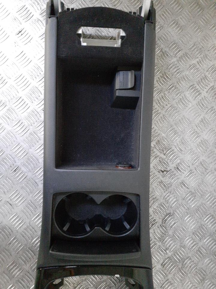 Console central (interieur plastique) AUDI A6 4 AVANT PHASE 2 BREAK Diesel - 1