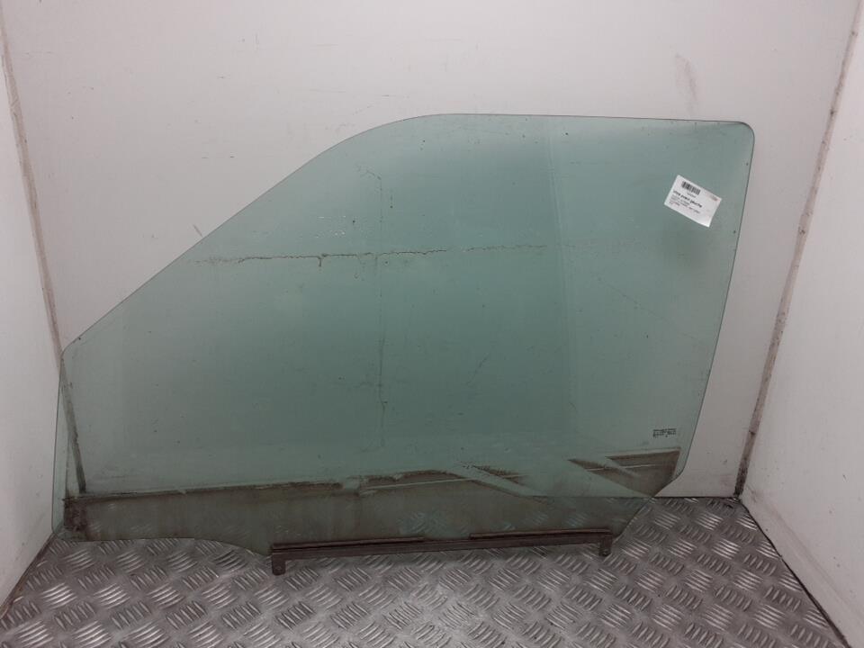 Vitre avant gauche SUZUKI SWIFT 3 Diesel - 1