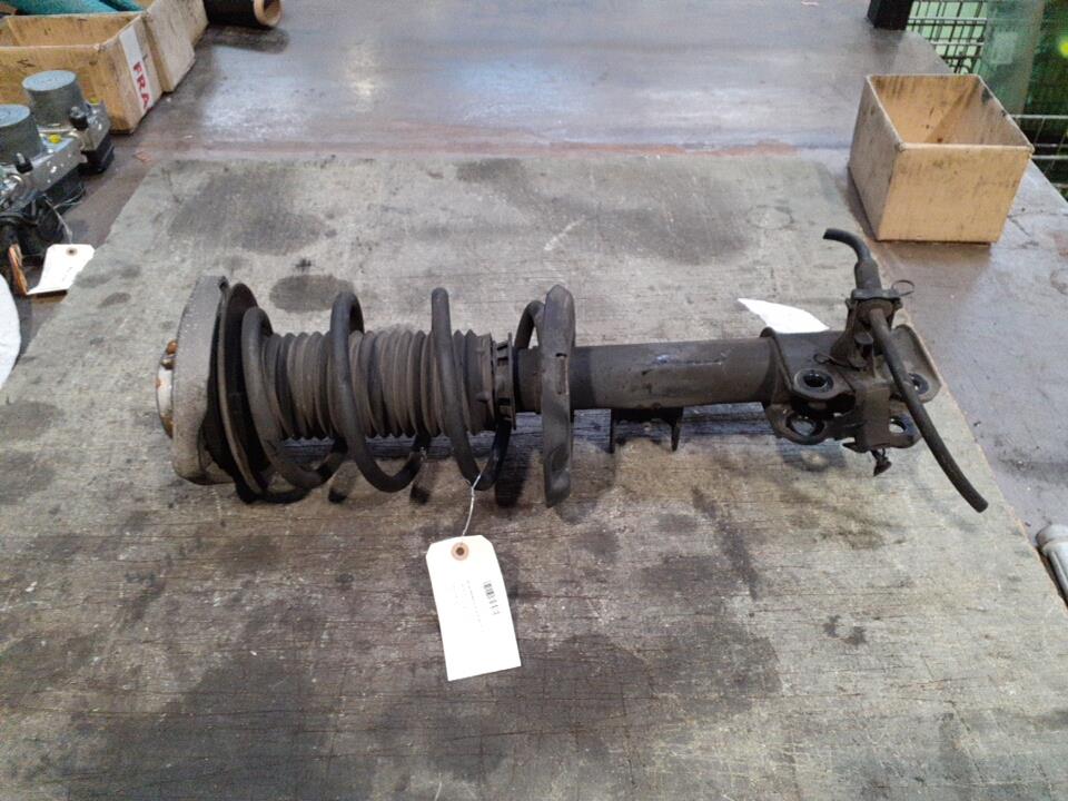 Ammortizzatore anteriore sinistro MERCEDES CLASSE B 246 PHASE 2 Mountaingrau (7787) Diésel - 1