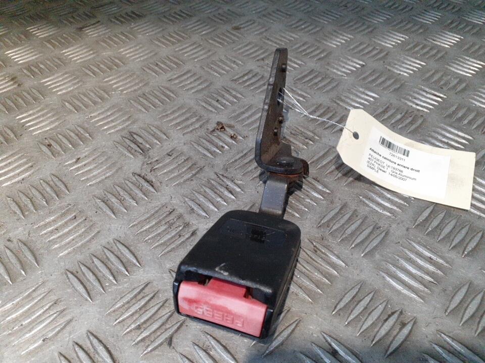 Aggancio cintura sicurezza posteriore destro PEUGEOT 407 PHASE 1   Gris Aluminium (EZR) Diésel - 1