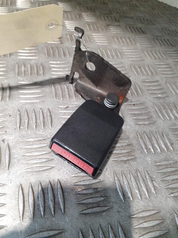 Aggancio cintura sicurezza posteriore destro RENAULT MEGANE 2 PHASE 2 BREAK   (Gris Sable) (TEC66) Diésel - 1