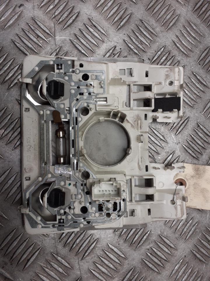 Eclairage de plafonnier VOLKSWAGEN GOLF 5  - 1