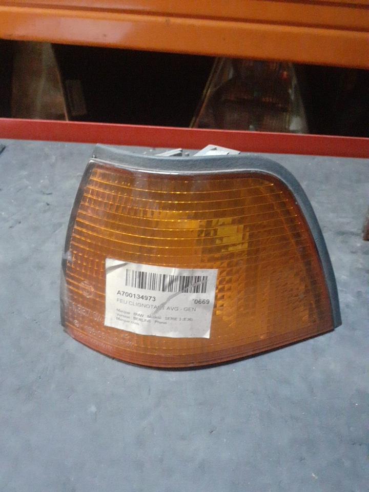 Optique avant secondaire gauche (feux)(clignotant) BMW SERIE 3 E36 Essence - 1