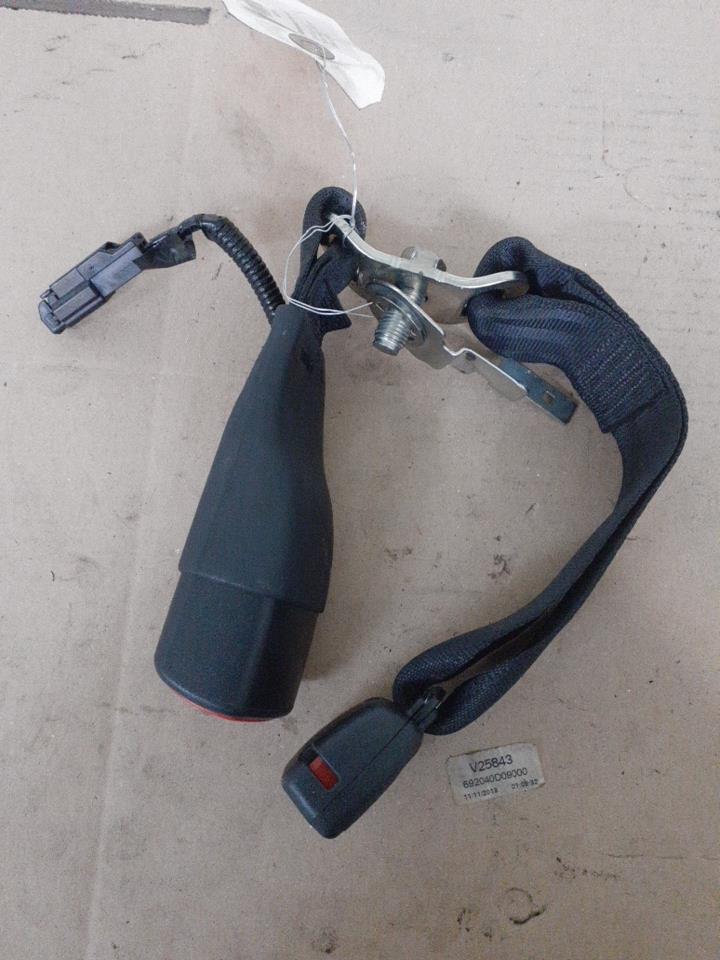 Aggancio cintura sicurezza posteriore destro TOYOTA YARIS 3 PHASE 1 Diésel - 1