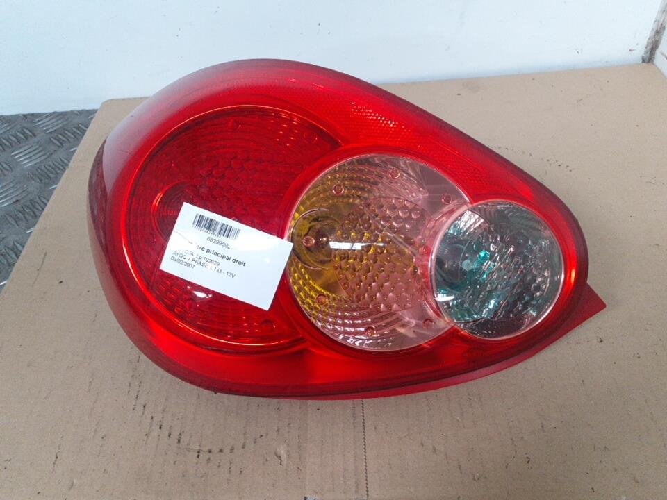 Fanale posteriore principale destro (luci) TOYOTA AYGO 1 PHASE 1 Dark Grey (1E0)  - 1