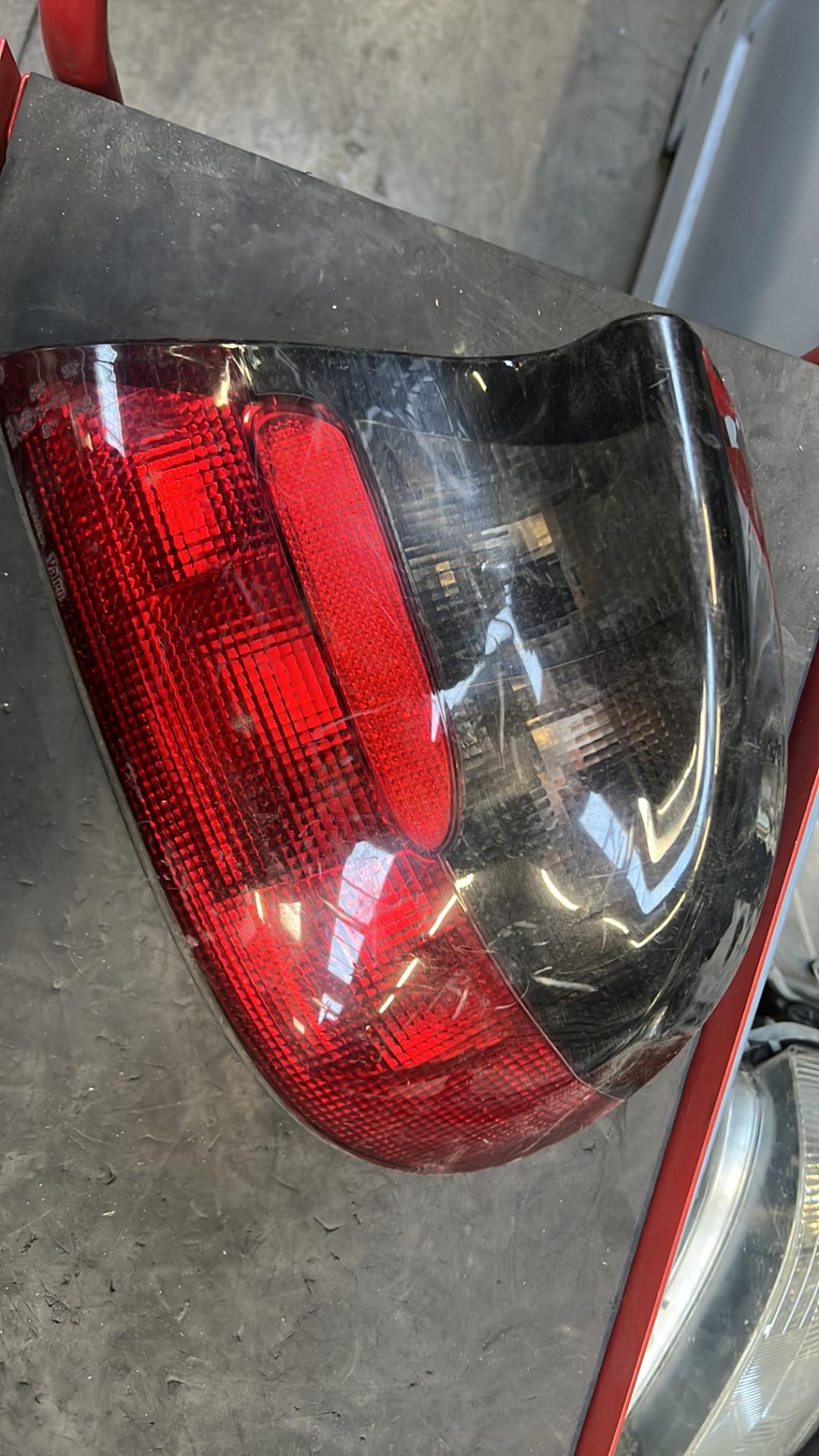 Fanale posteriore principale sinistro (luci) OPEL TIGRA 1 COUPE Gasolina - 1