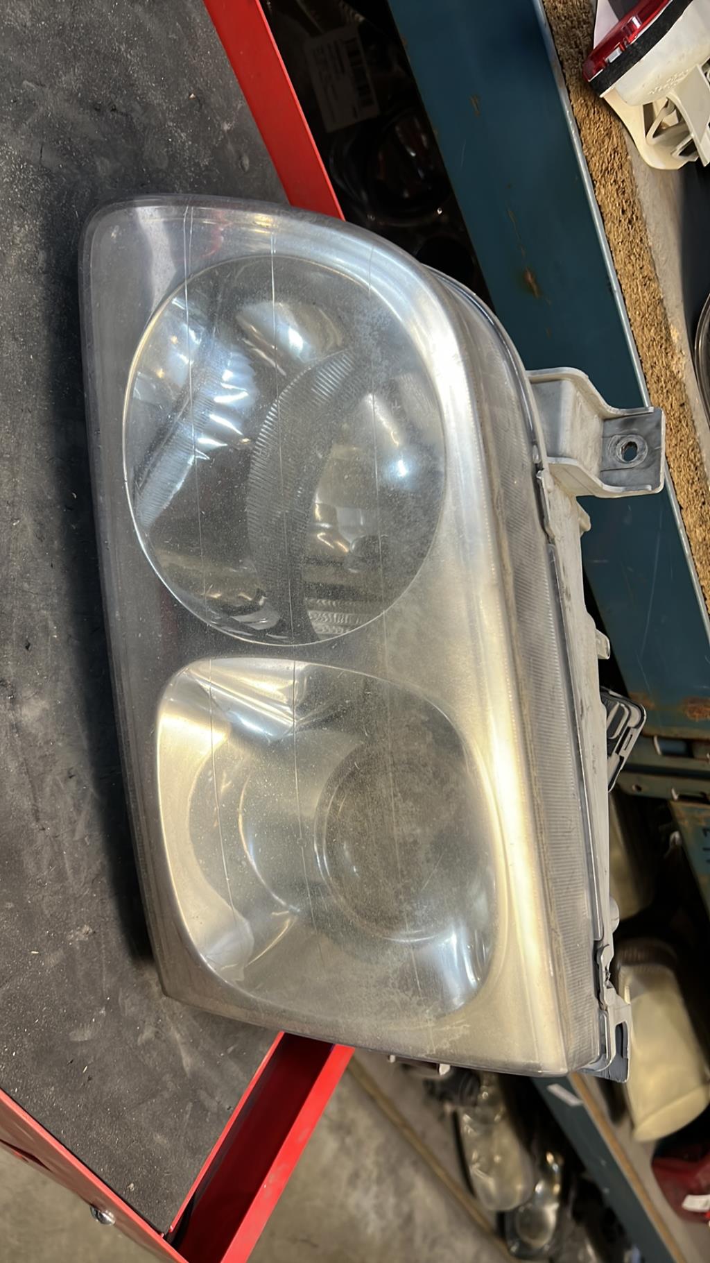 Gruppo ottico anteriore principale sinistro (luci)(faro) HYUNDAI TRAJET Diésel - 1