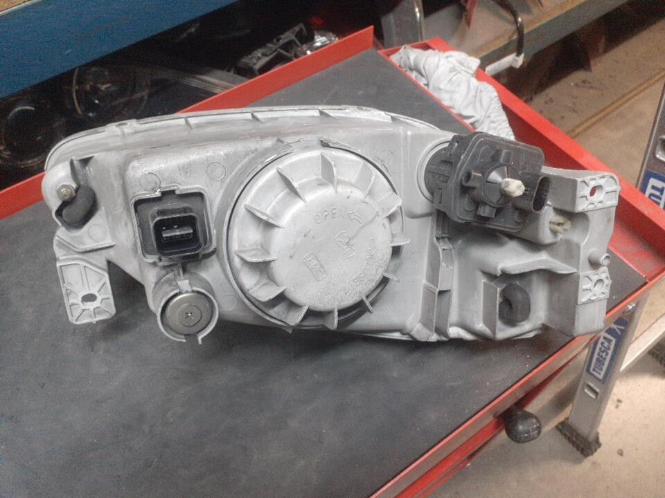 Gruppo ottico anteriore principale sinistro (luci)(faro) HYUNDAI LANTRA 2 Gasolina - 1