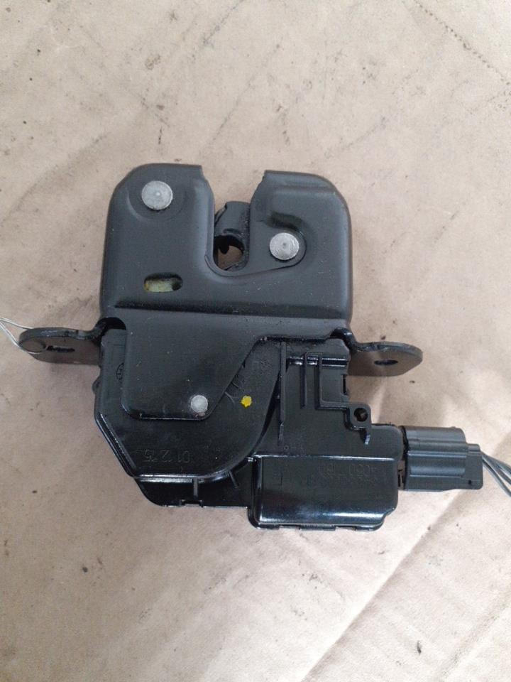 Serrure de coffre RENAULT SCENIC 3 PHASE 3 Diesel - 1