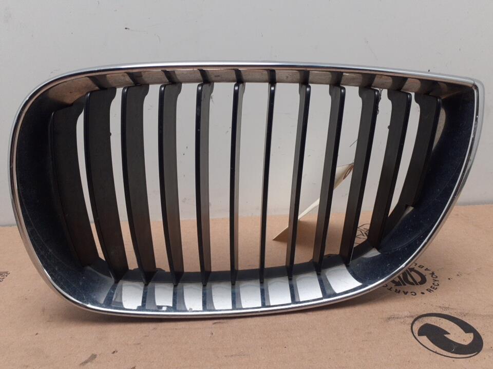 Calandre droite BMW SERIE 1 E87 PHASE 1 Graphite Metallic (A22)  - 1