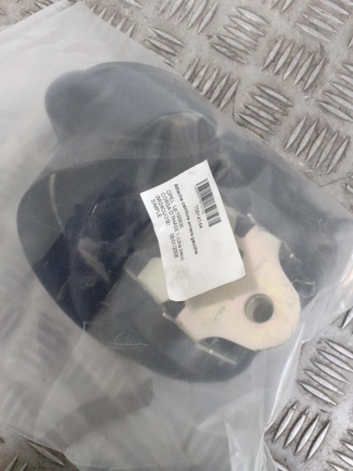 Aggancio cintura sicurezza posteriore sinistro OPEL CORSA D PHASE 1 (Utra bleu) (MI24CU/21B)  - 1