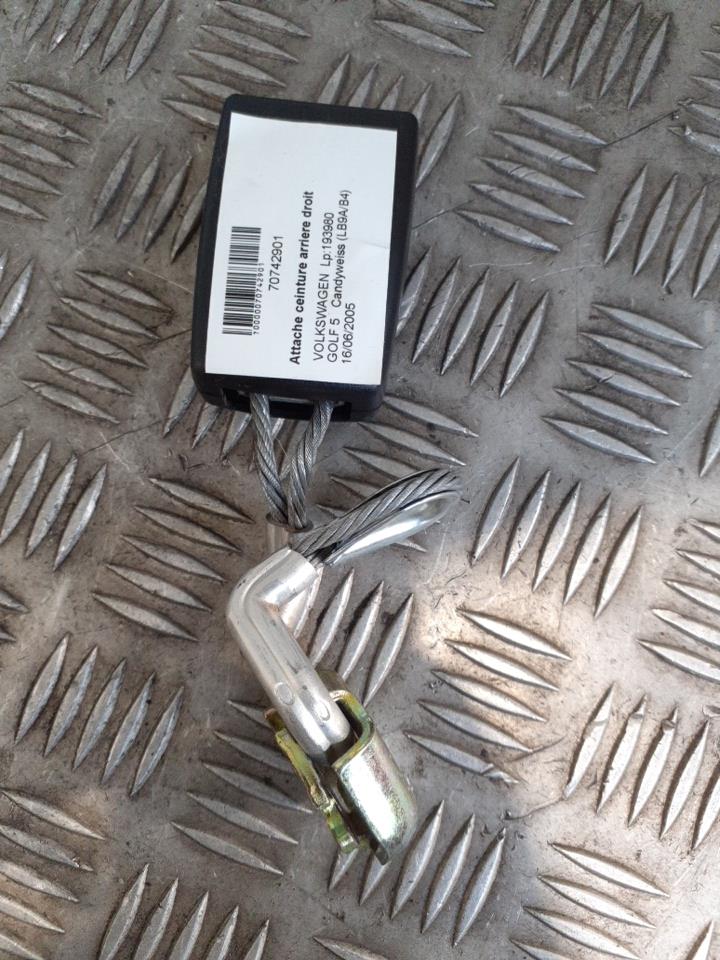 Aggancio cintura sicurezza posteriore destro VOLKSWAGEN GOLF 5   Candyweiss (LB9A/B4)  - 1