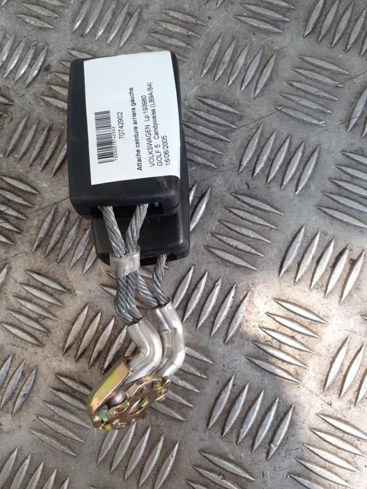 Aggancio cintura sicurezza posteriore sinistro VOLKSWAGEN GOLF 5   Candyweiss (LB9A/B4)  - 1