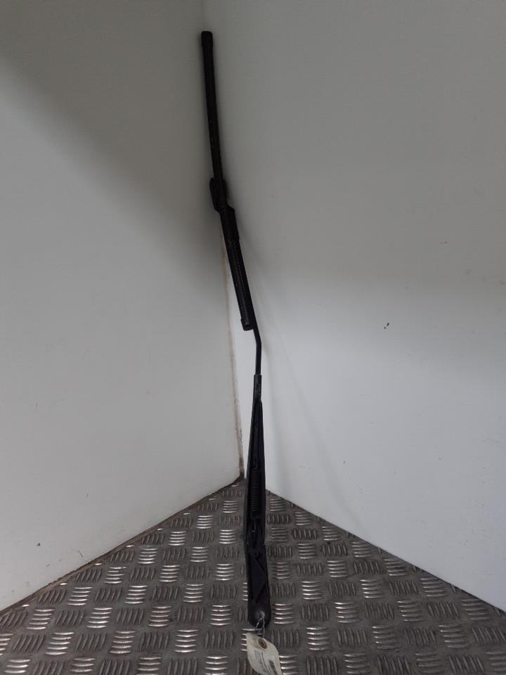 Braccio tergicristallo anteriore destro VOLKSWAGEN GOLF 6 Deep Black Perleffekt (LC9X/2T)  - 1