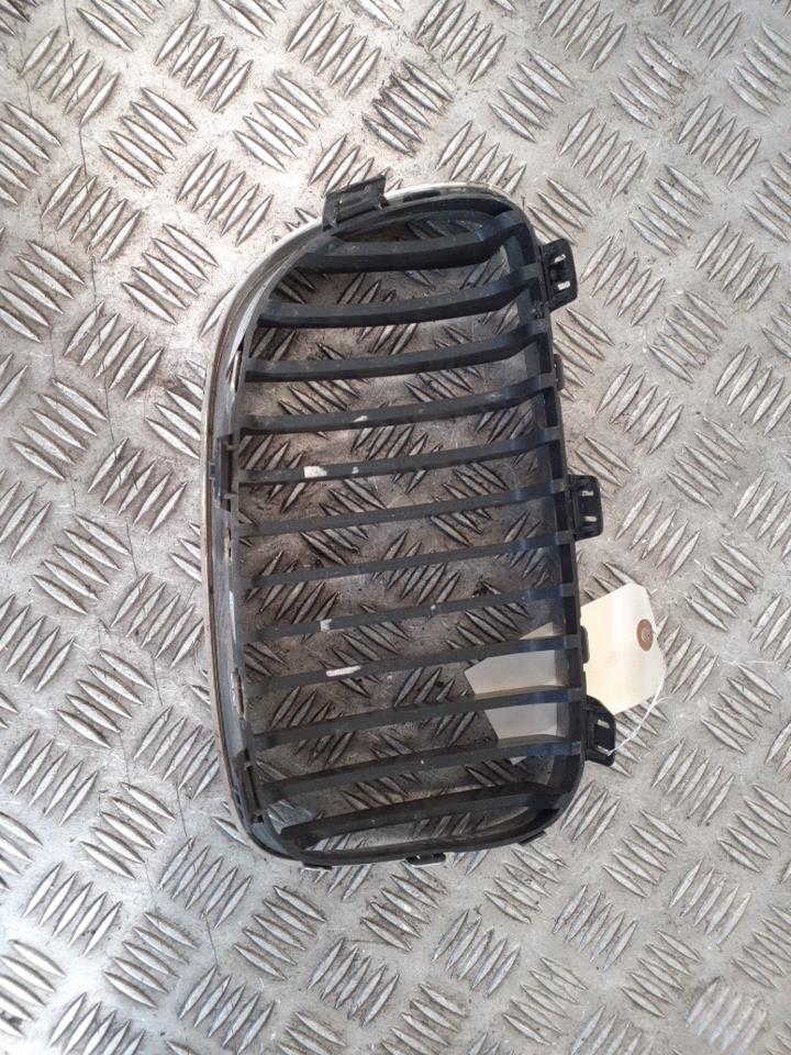 Calandre gauche BMW SERIE 1 E81 Saphirschwarz / Black Saphir (475) Diesel - 1