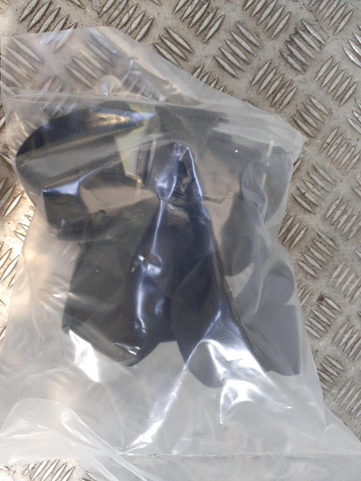 Cintura di sicurezza posteriore destra VOLKSWAGEN GOLF 5   Candyweiss (LB9A/B4)  - 1