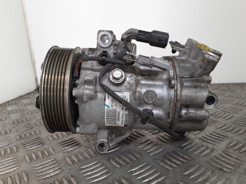 Compressore clima RENAULT CLIO 4 PHASE 2   Blanc Glacier (OV369) Gasolina - 1