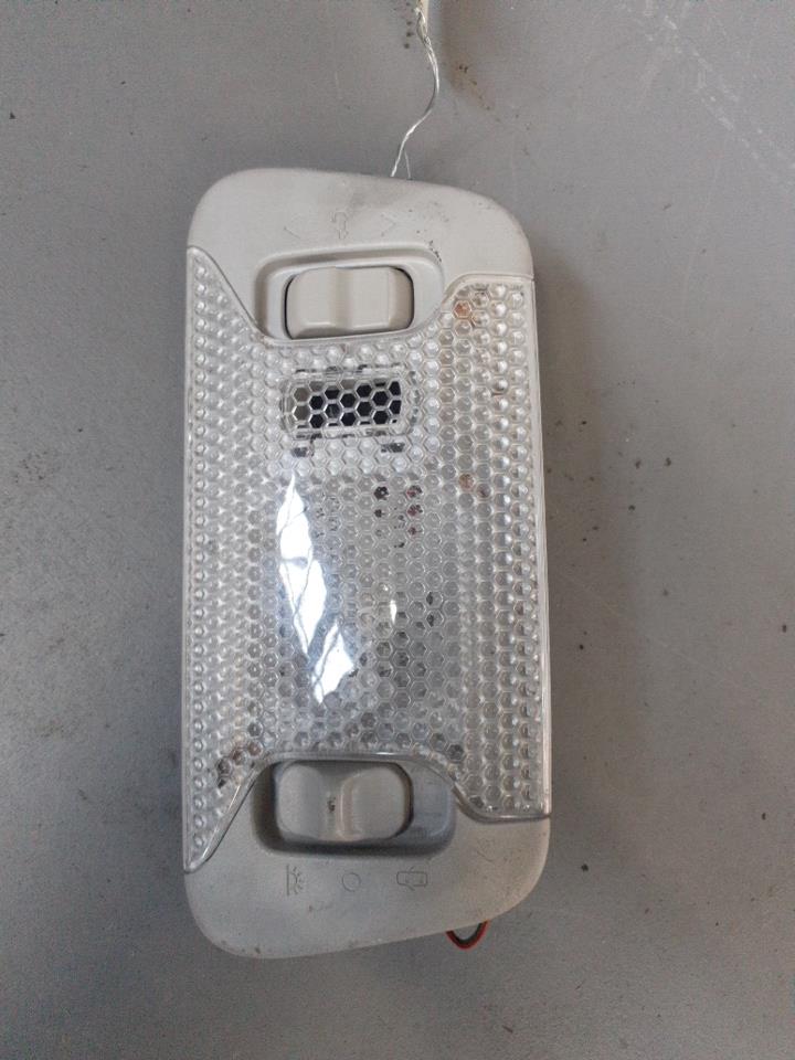 Luce di cortesia PEUGEOT 108   Gris Gallium (KTB/9B) Gasolina - 1