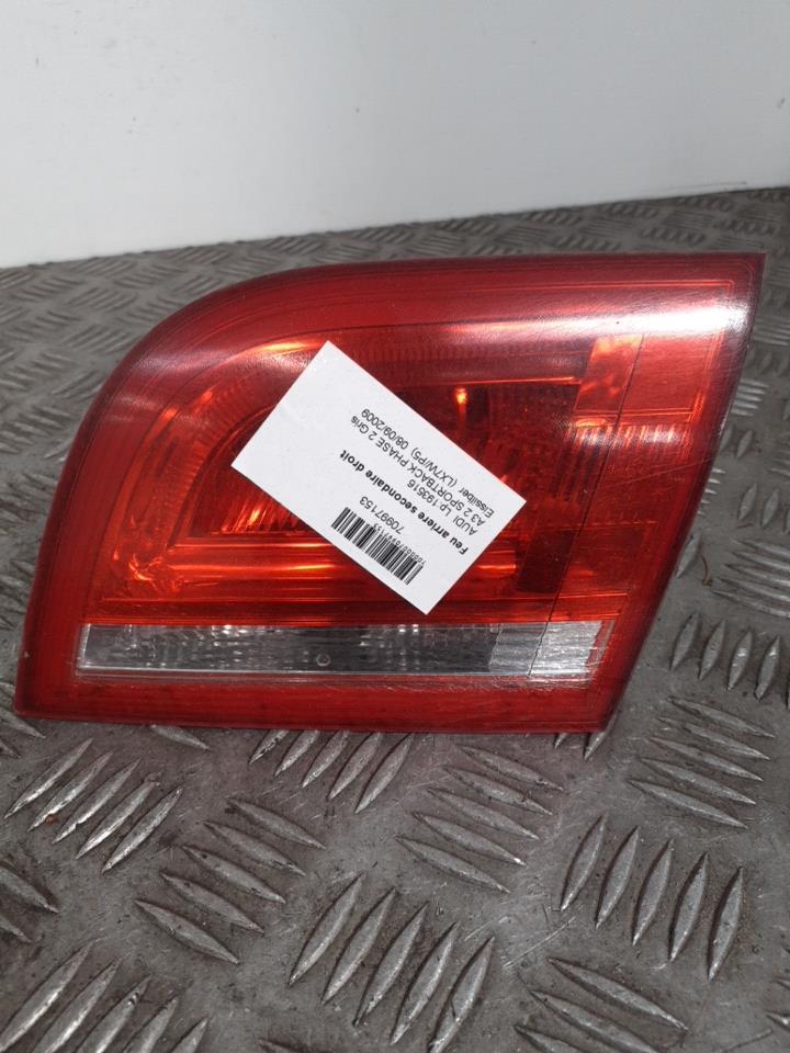 Gruppo ottico posteriore secondario destro (luci) AUDI A3 2 SPORTBACK PHASE 2 Gris  Eissilber  (LX7W/P5)  - 1