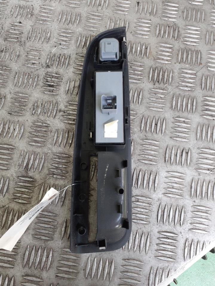 Interruttore alzacristalli VOLKSWAGEN GOLF 6 BREAK  Reflexsilber Metallic (LA7W/8E)  - 1