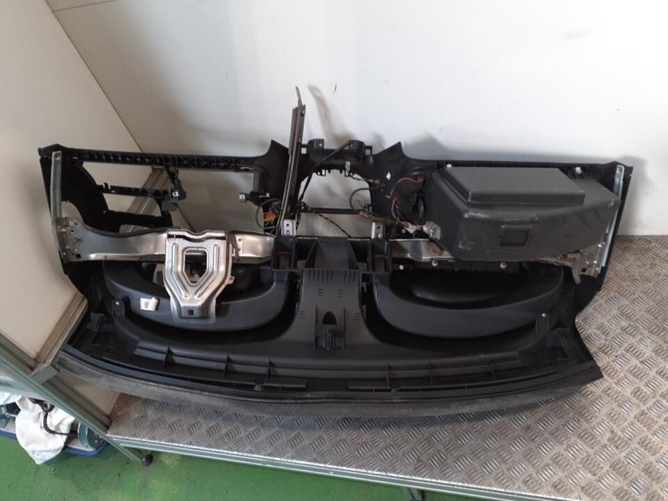 Tableau de bord PEUGEOT 206  - 1