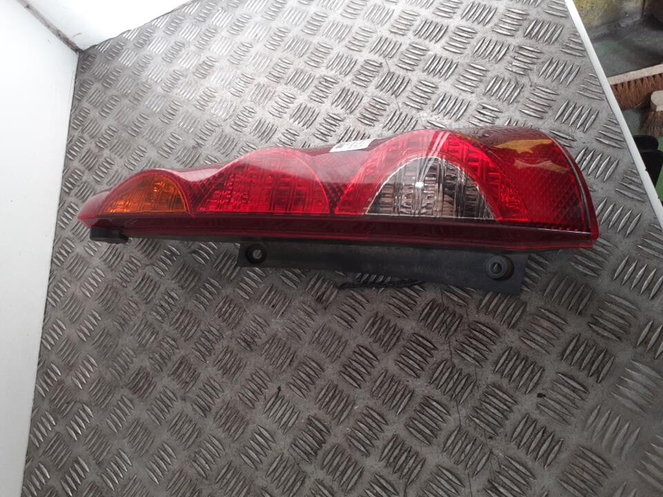 Fanale posteriore principale destro (luci) NISSAN NOTE 1 PHASE 2 Diésel - 1