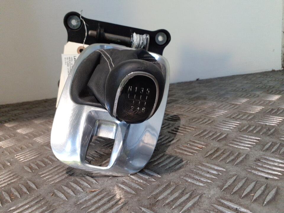 Levier de vitesses OPEL MERIVA B PHASE 1    (Casablanca White) (U10L/10U) Diesel - 1