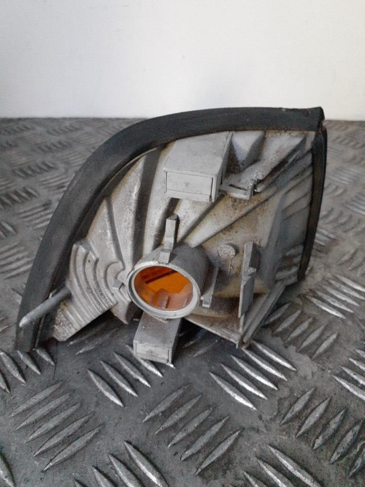 Gruppo ottico anteriore secondario sinistro (luci)(freccia) BMW SERIE 3 E36 Diamantschwarz (181) Gasolina - 1