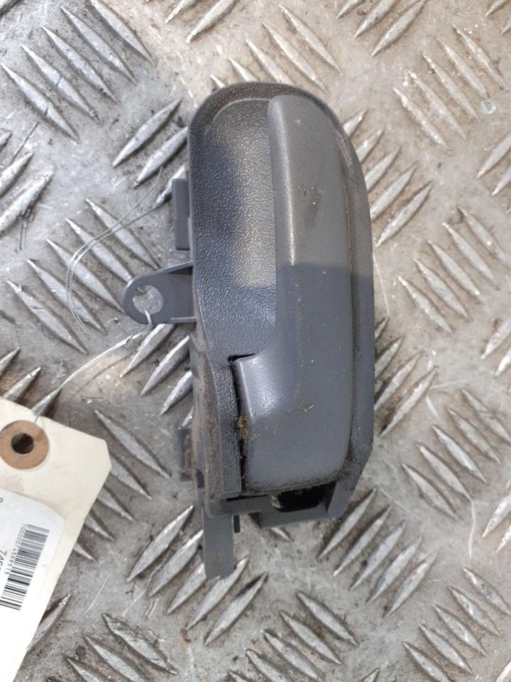 Maniglia interna anteriore sinistra PEUGEOT 107 PHASE 1 Blanc Lipizan (KWD) Gasolina - 1