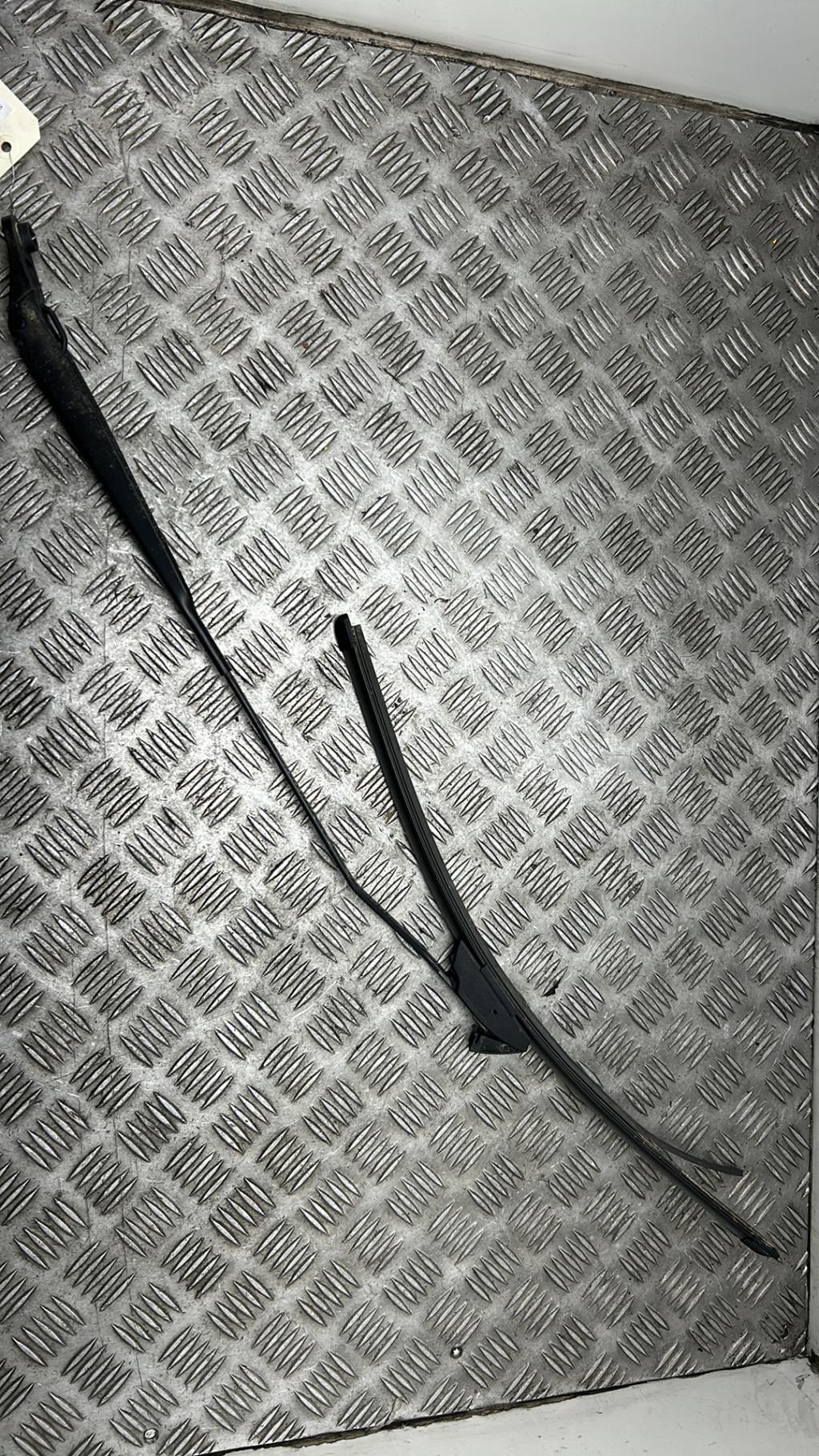Braccio tergicristallo anteriore destro RENAULT KANGOO 2 PHASE 2  - 1