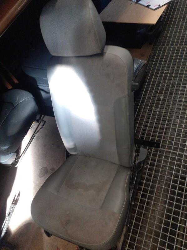 Siege avant droit RENAULT KANGOO 2 PHASE 2  - 1