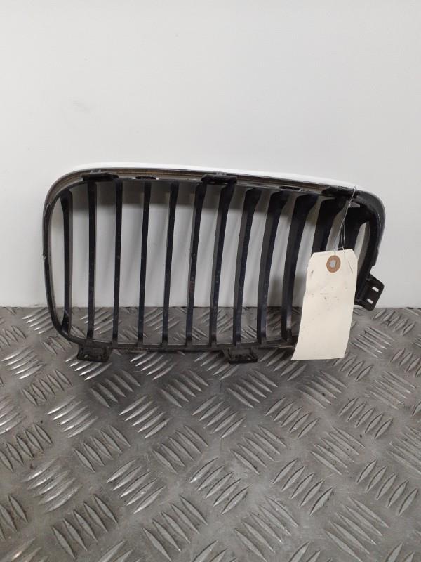 Calandre droite BMW SERIE 1 E81 Black Saphir (475) Diesel - 1