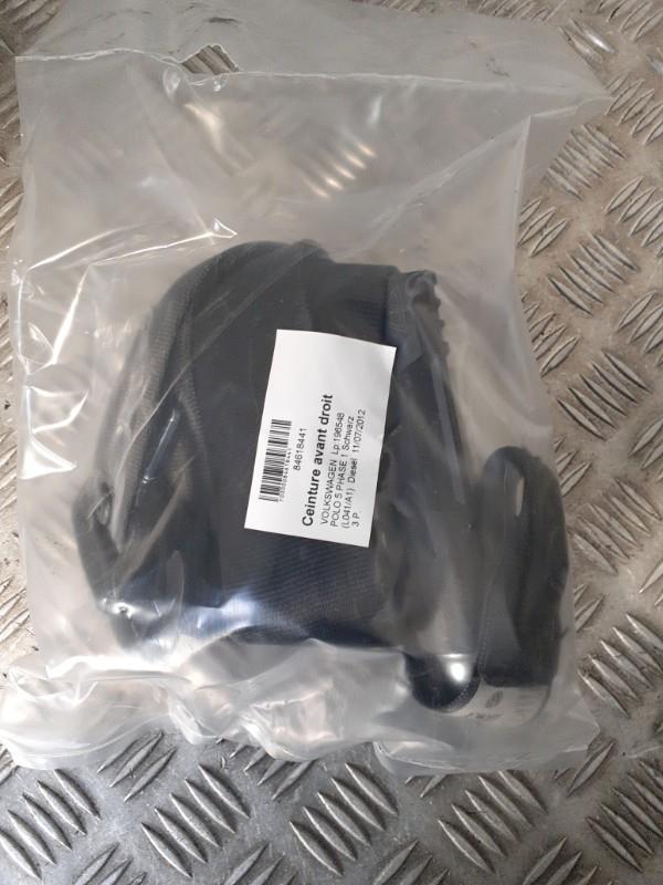 Cintura di sicurezza anteriore destra VOLKSWAGEN POLO 5 PHASE 1 Schwarz (L041/A1) Diésel - 1