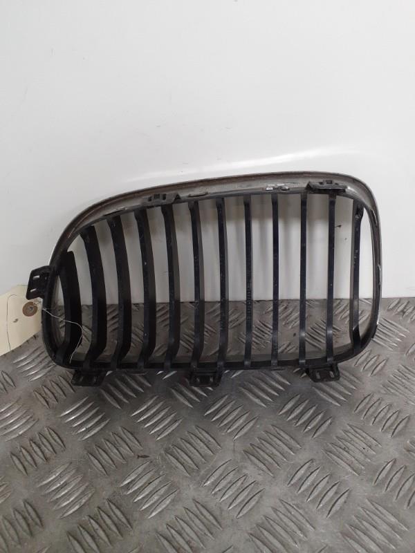Calandre droite BMW SERIE 1 E87 PHASE 2  - 1