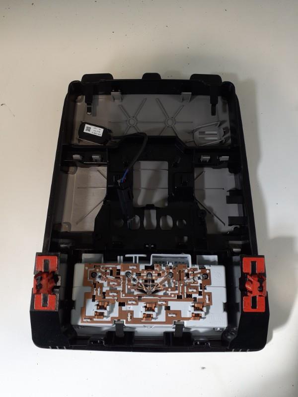 Luce di cortesia OPEL ASTRA J SPORTS TOURER PHASE 2 BREAK  - 1