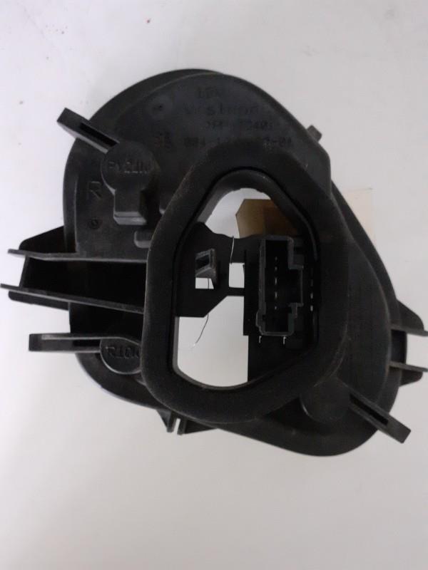 Base portalampade fanale posteriore destro PEUGEOT 208 1 PHASE 1  Bleu Virtuel (KUC) Diésel - 1
