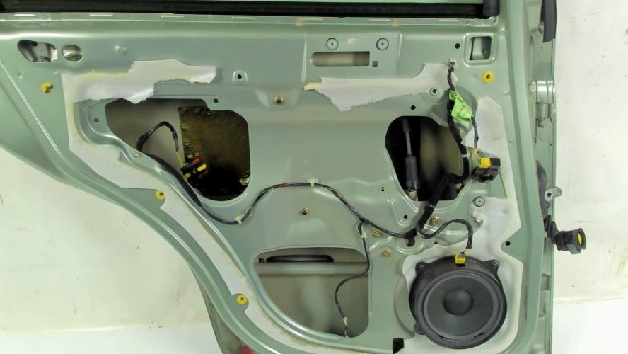 Portière Arrière Gauche Pour Alfa Romeo 147 Phase 2 - Pièce D'Occasion - Bon État