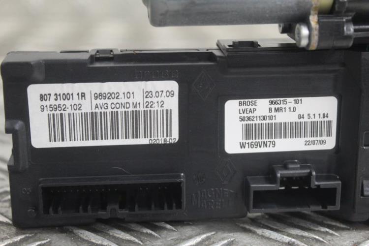 Moteur lève vitre avant gauche