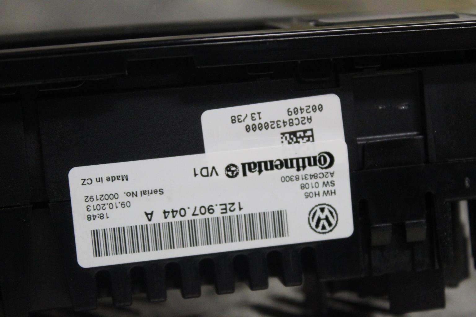 Commande chauffage VOLKSWAGEN UP  - 1