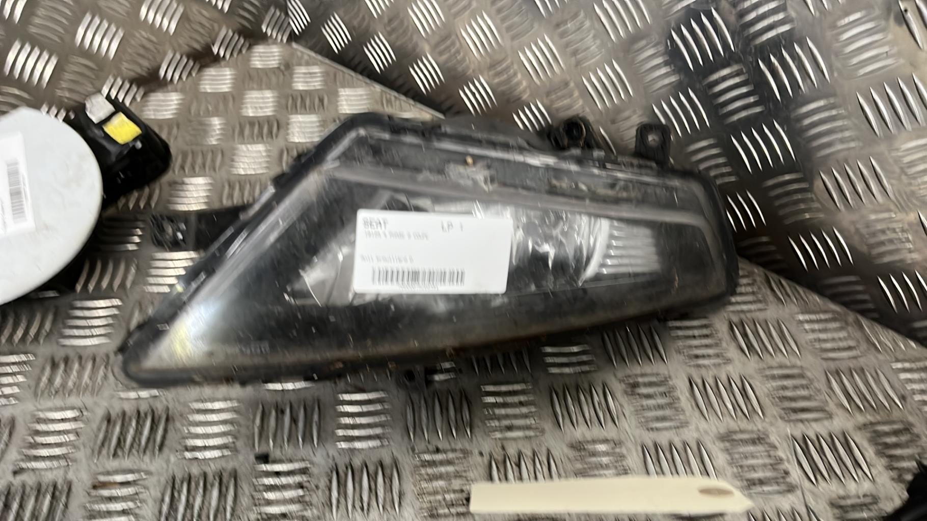 Fendinebbia destro (luci) SEAT IBIZA 4 PHASE 2 COUPE  - 1