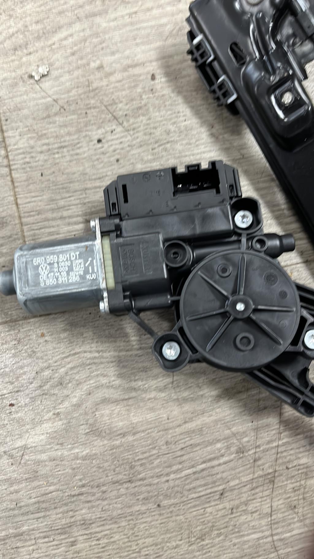 Meccanismo alzacristalli elettrico anteriore sinistro SEAT IBIZA 4 PHASE 2 COUPE  - 1