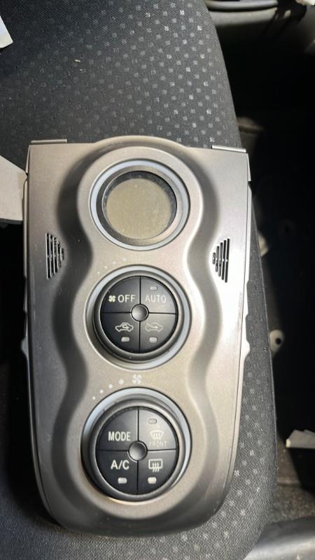 Commande chauffage TOYOTA YARIS 2 PHASE 2 Essence - 1